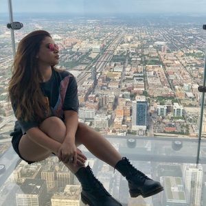 Meet your Posher, Perla